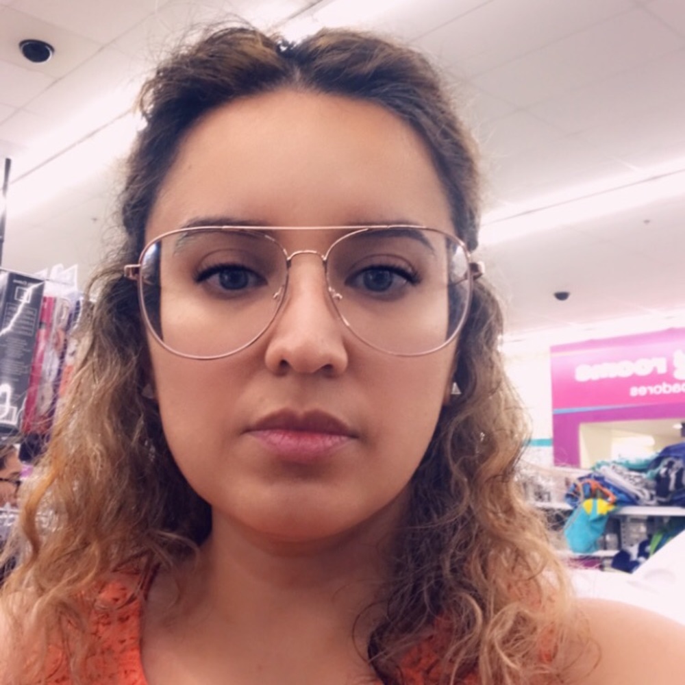 Meet your Posher, Araceli
